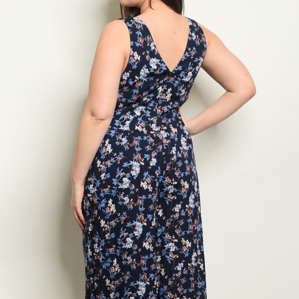 CLEARANCE ‼️NAVY FLORAL PLUS SIZE- JUMPSUIT - Picture 3 of 3